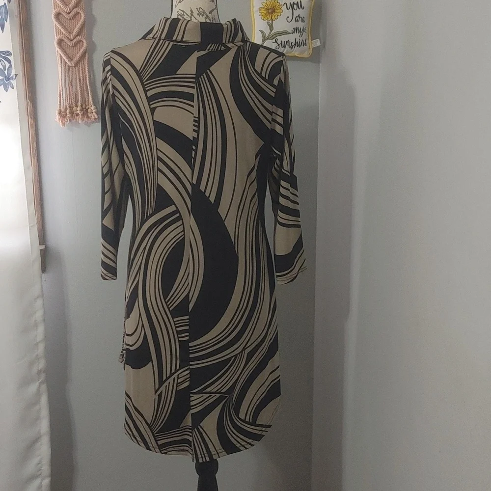 R&B Collection Super Soft Geometric Design Shirt Dress w/ Pockets Sz M - Picture 5 of 10